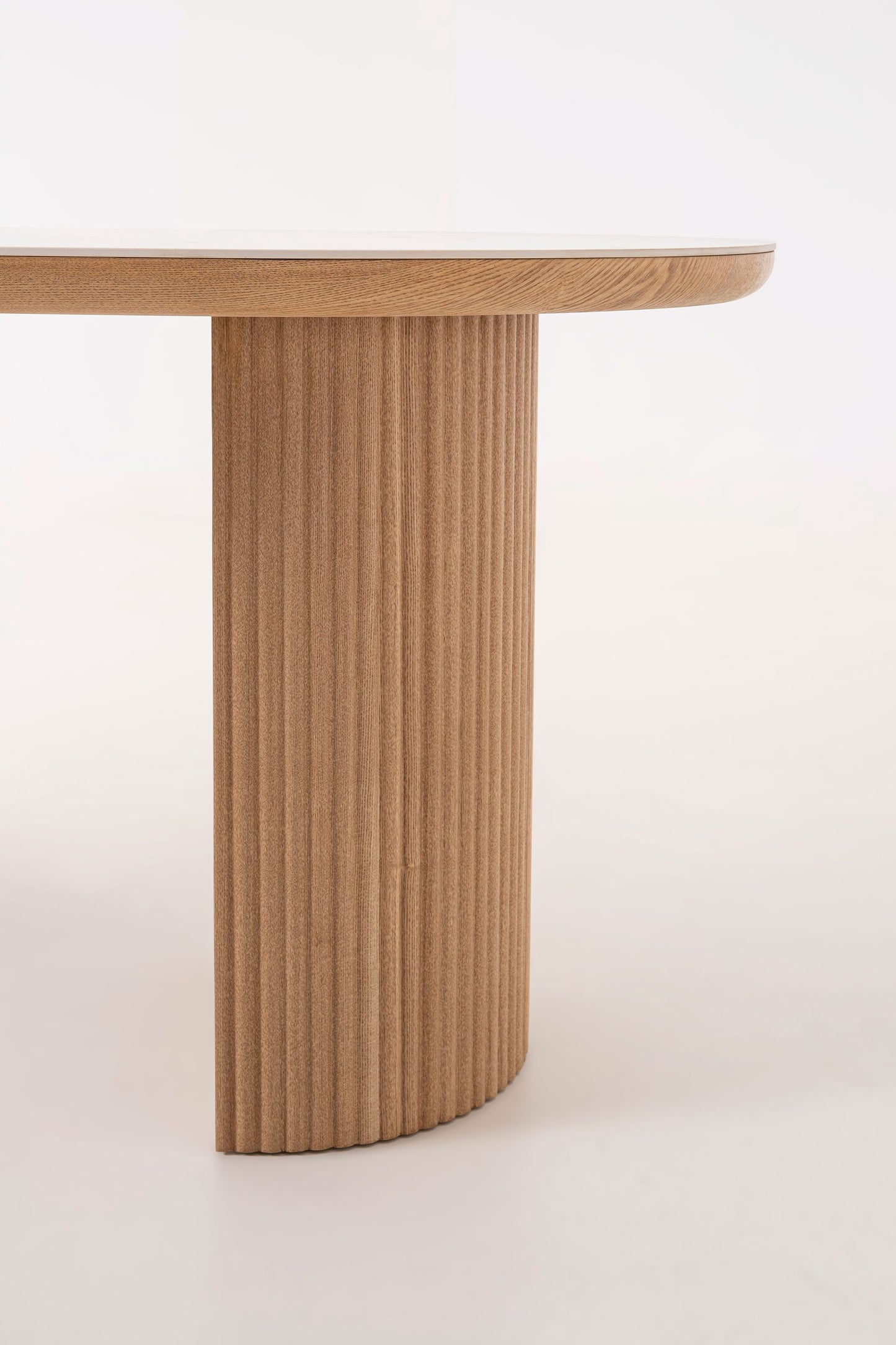 Fluted Leg Dining Table With Porcelain Top