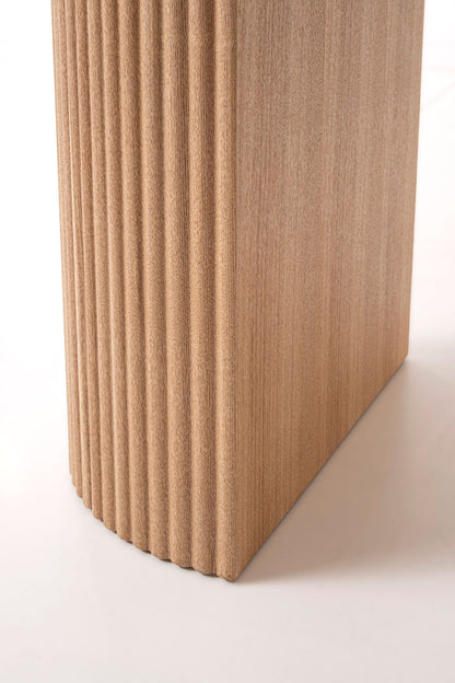 Fluted Leg Dining Table With Porcelain Top